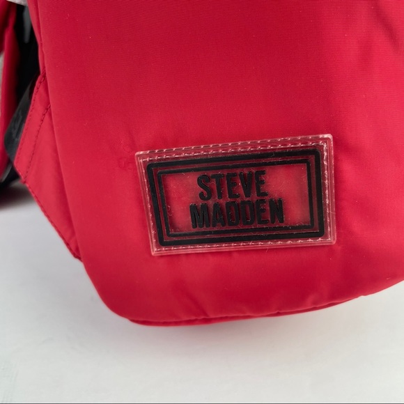 Steve Madden Women’s Crimson Red Perth Nylon Backpack With Accessory Pouch NWT - Picture 6 of 12